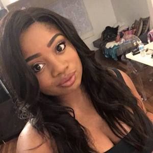 Meet your Posher, Courtney